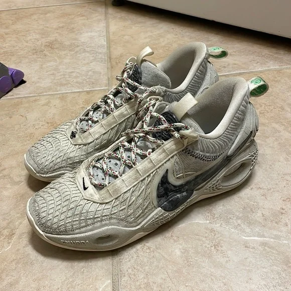 Nike | Shoes | Nike Cosmic Unity Mens Basketball Shoes Size  display picture 1